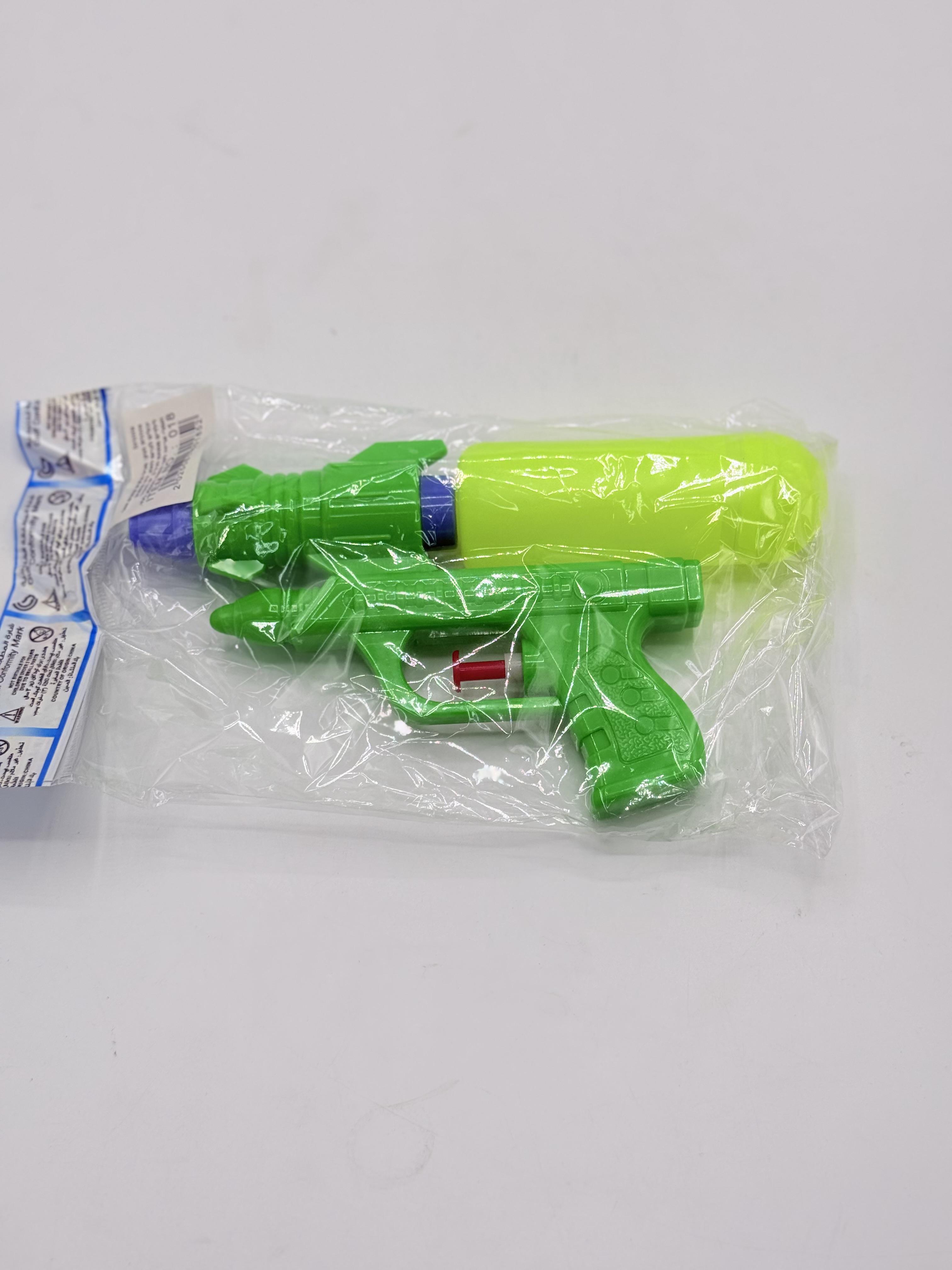 فرد ماء صغير