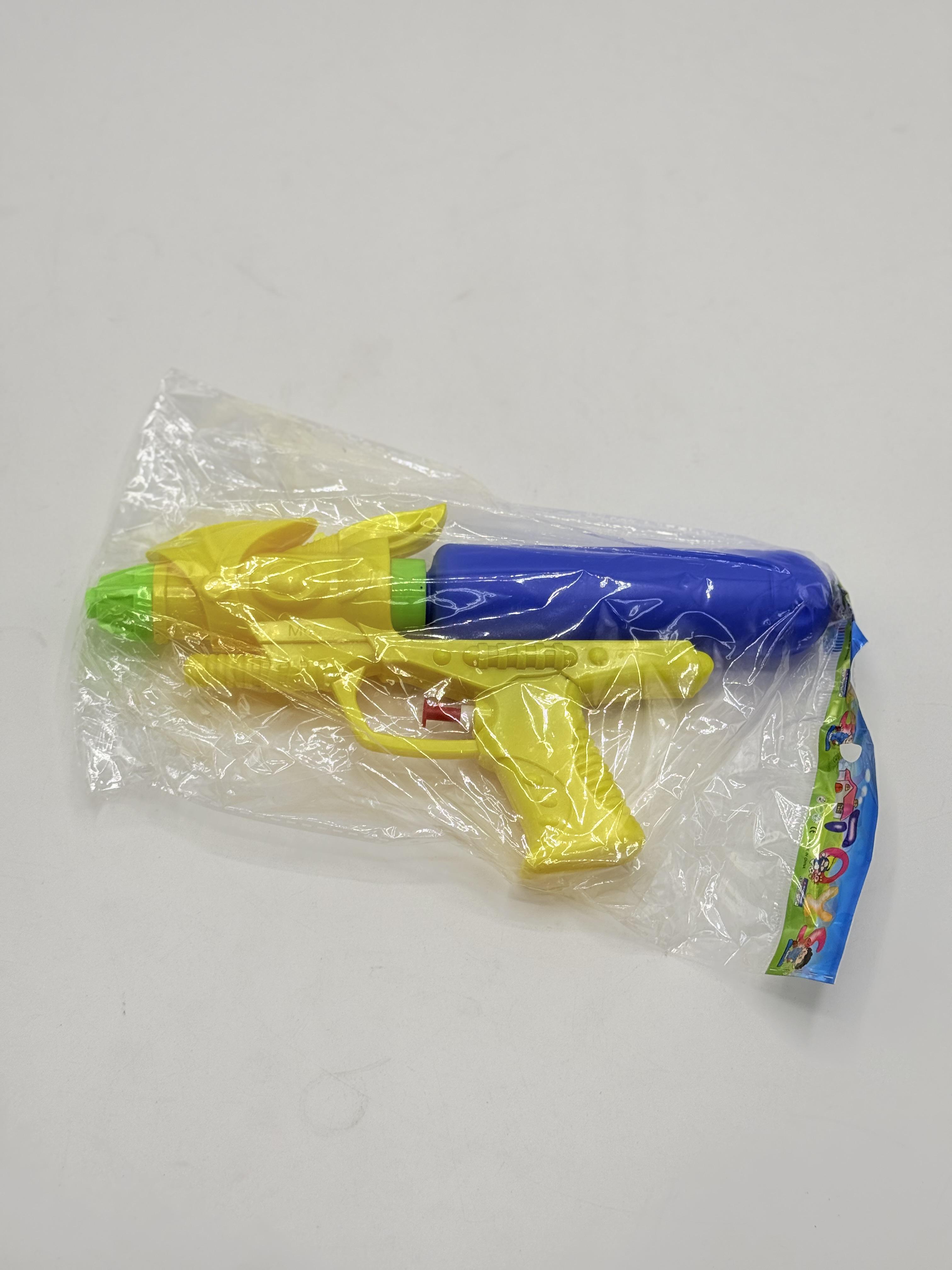 فرد ماء كبير