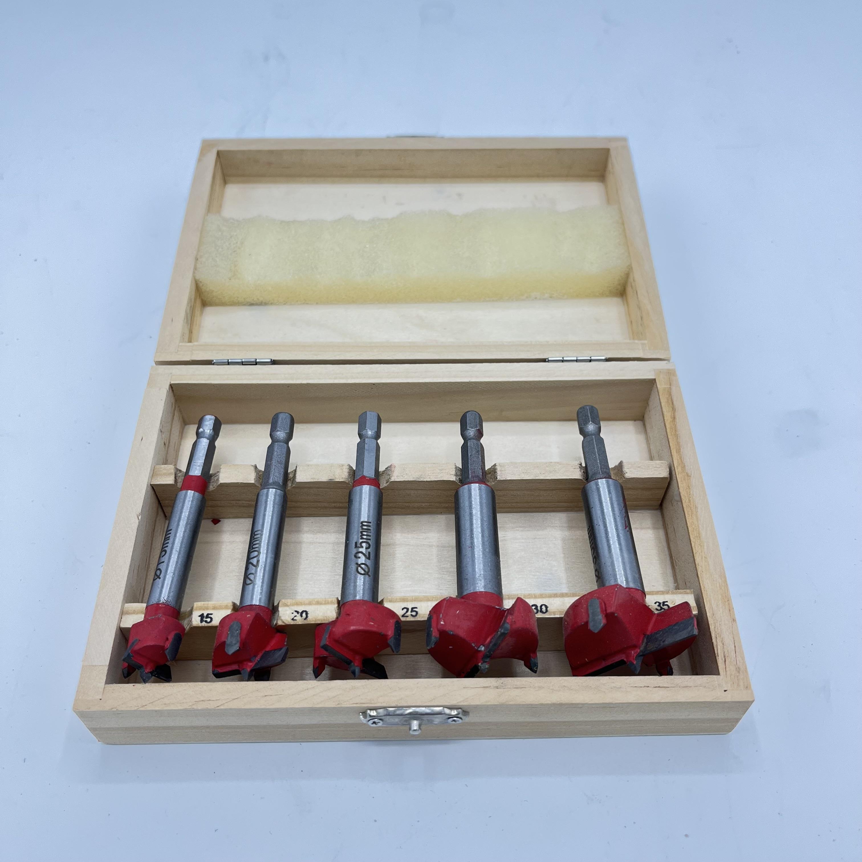 ريش حفر خشب