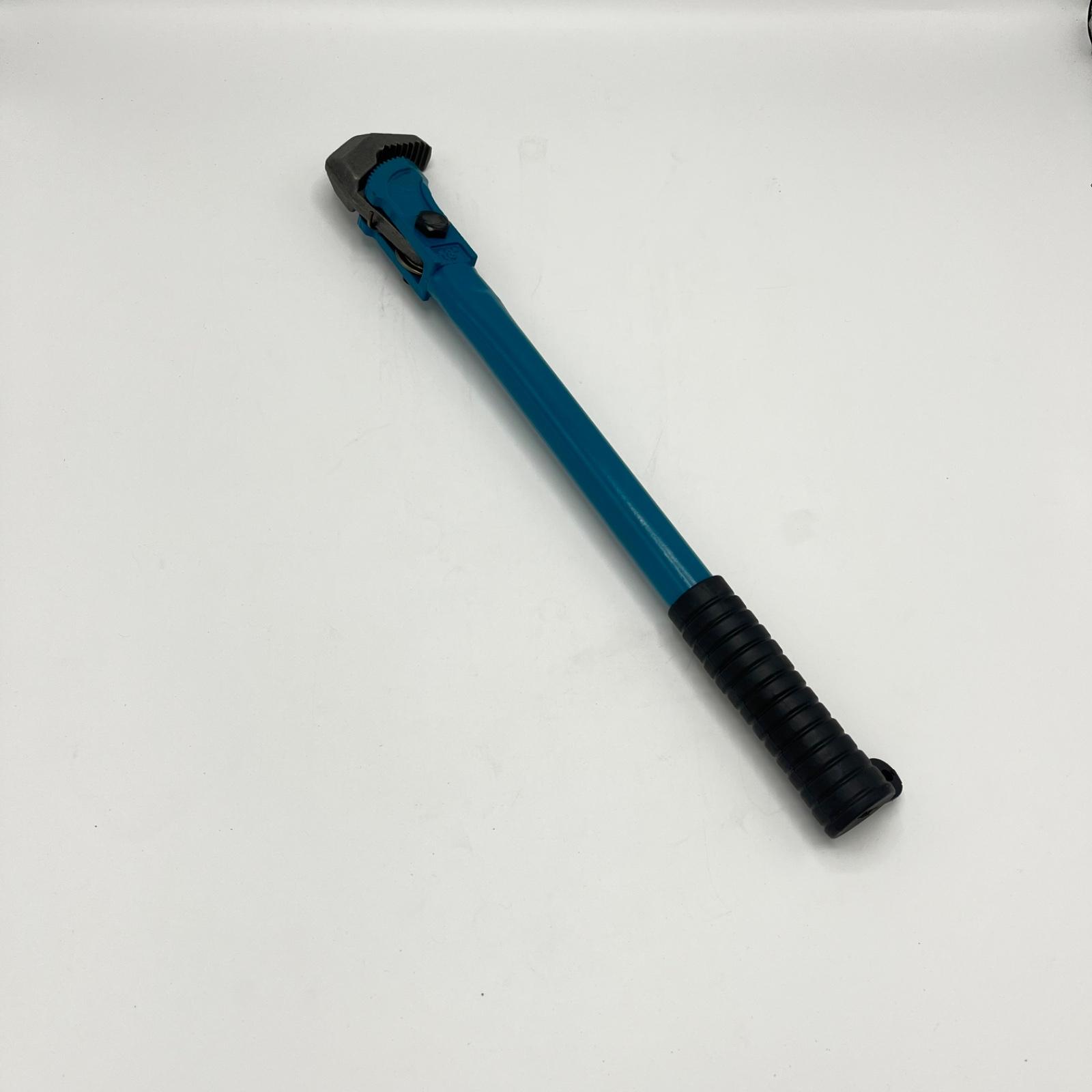 مفتاح مواسير سحري