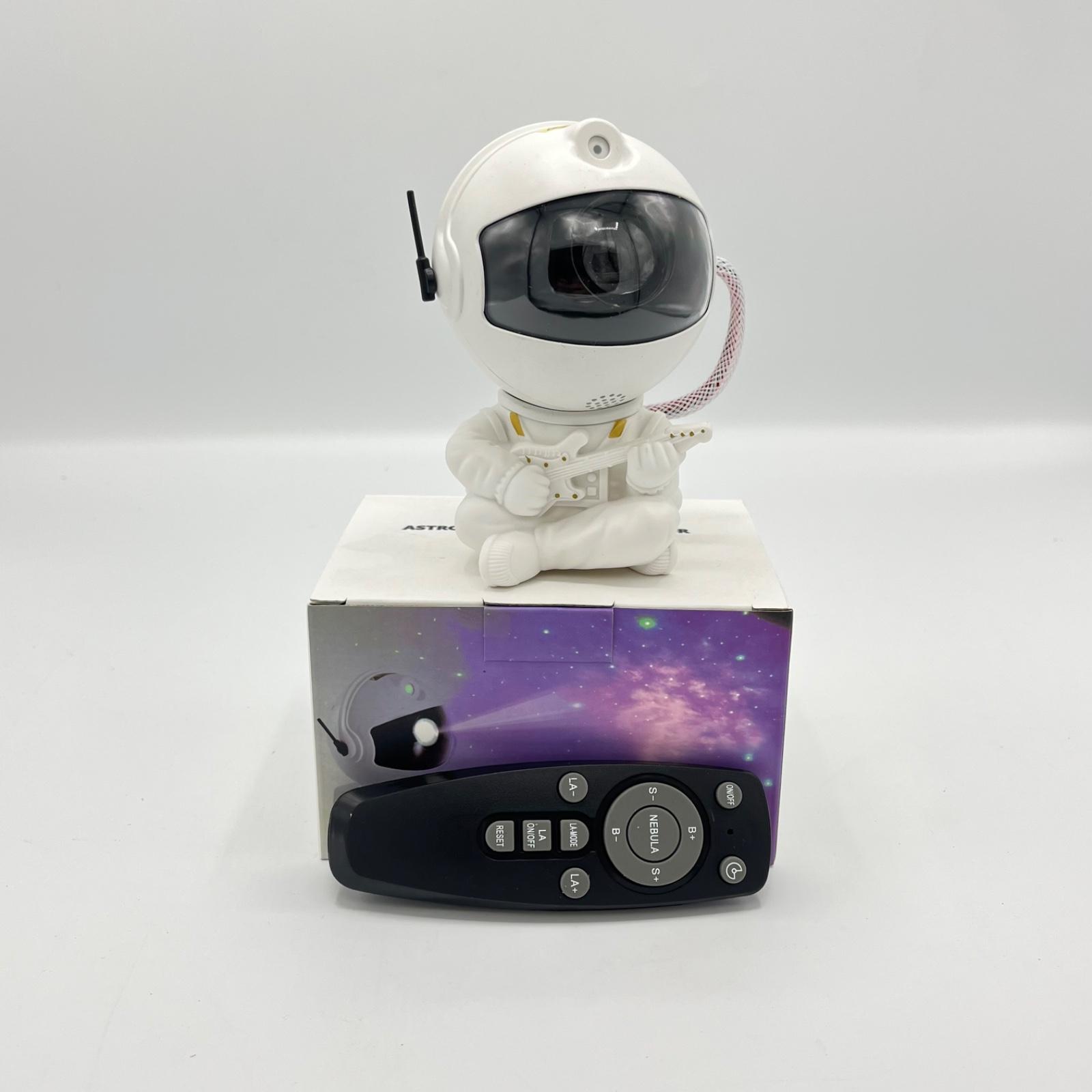 رجل فضاء صغير اضائة